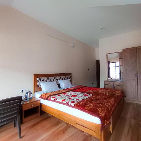 Appartamento Karpagam Residency Ooty Esterno foto
