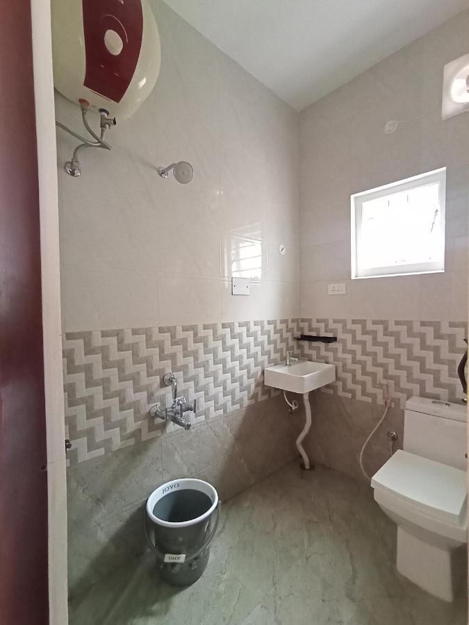 Appartamento Karpagam Residency Ooty Esterno foto