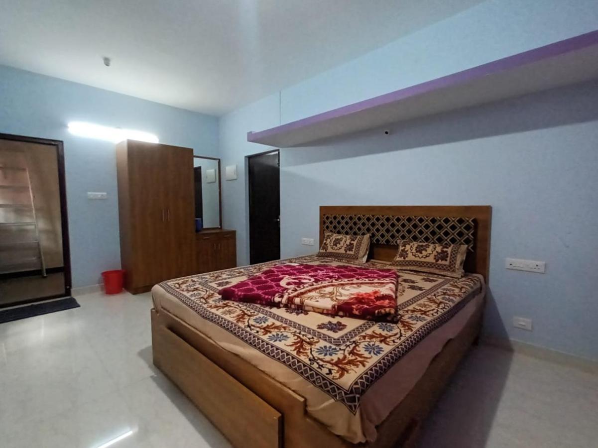 Appartamento Karpagam Residency Ooty Esterno foto
